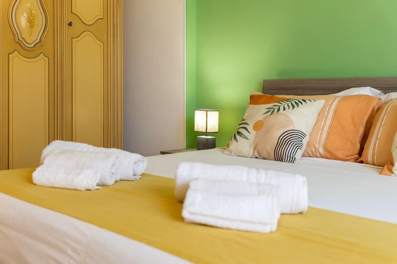Casa Sicilia - Riviera Sicily Beach Guest House ドンナルカタ エクステリア 写真